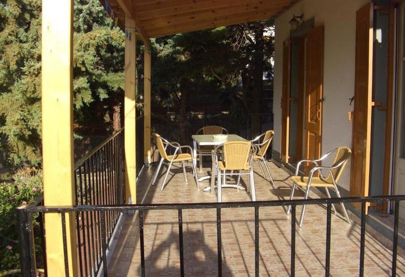 בית מלון כפרי Anaxos Hill