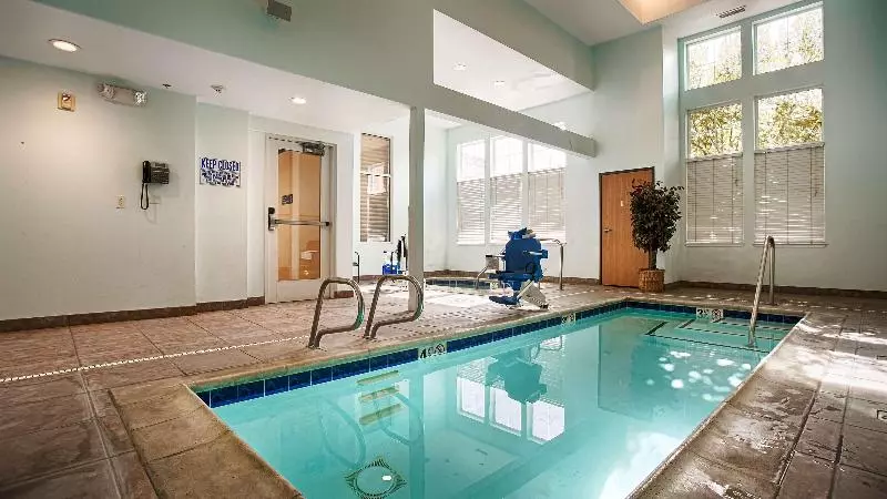 ホテル Best Western I 5 Inn & Suites