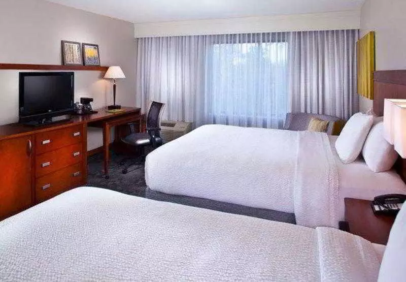 ホテル Courtyard By Marriott Covington / Mandeville