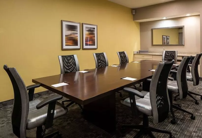 ホテル Courtyard By Marriott Covington / Mandeville