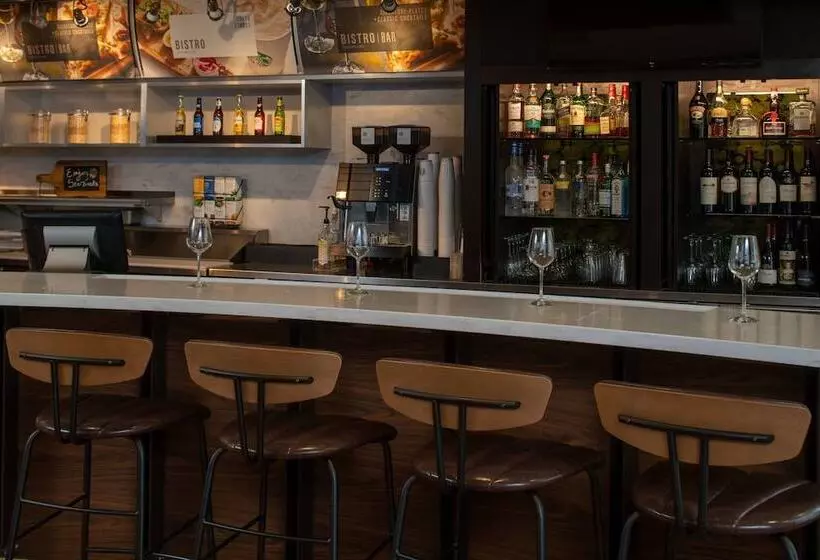 ホテル Courtyard By Marriott Covington / Mandeville