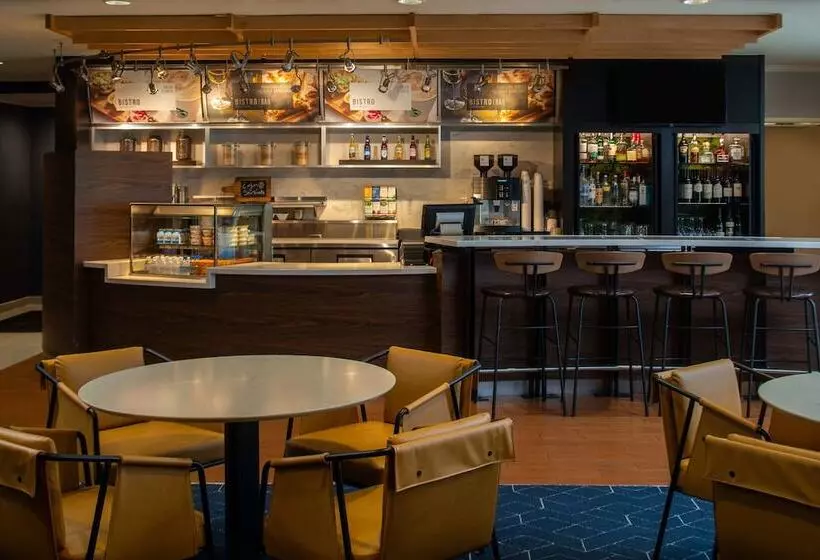 ホテル Courtyard By Marriott Covington / Mandeville