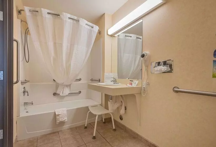 Отель Days Inn By Wyndham Manitou Springs