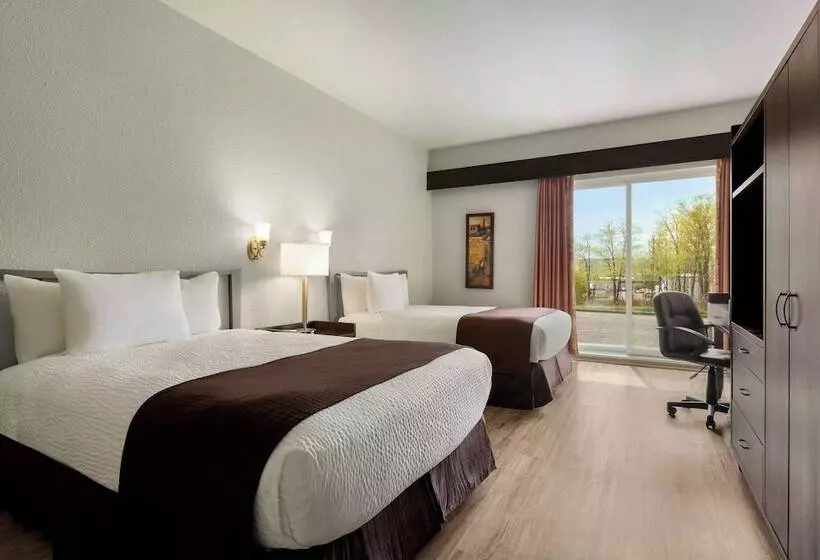 ホテル Days Inn By Wyndham Montmagny