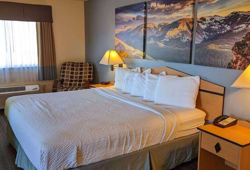 בית מלון כפרי Days Inn & Suites By Wyndham Castle Rock