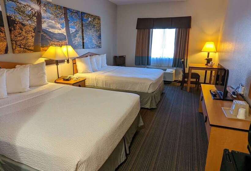 בית מלון כפרי Days Inn & Suites By Wyndham Castle Rock