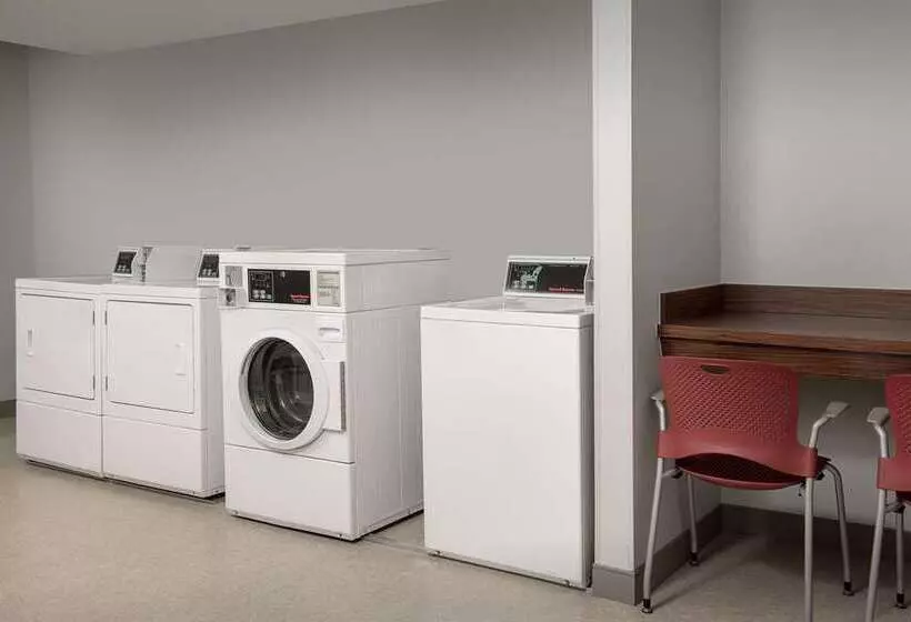 ホテル Embassy Suites Springfield