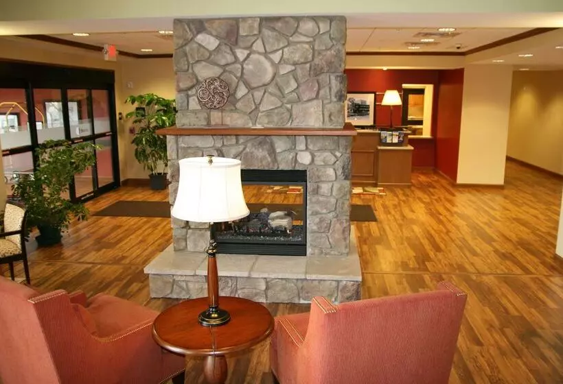 酒店 Hampton Inn & Suites Warren