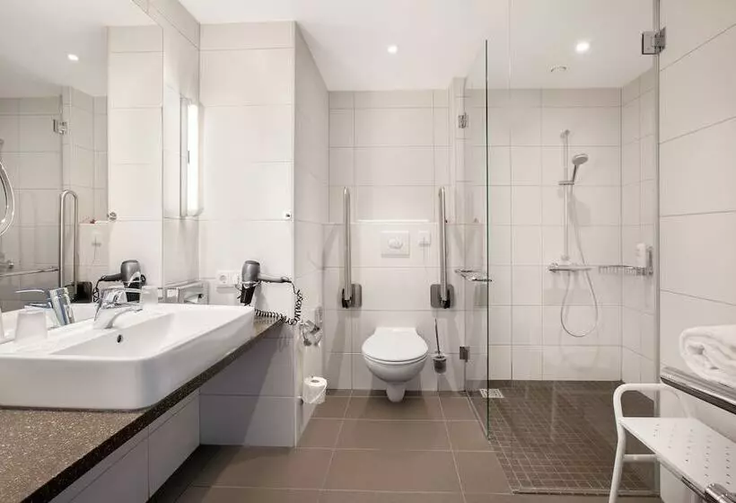 Hotelli Holiday Inn Berlin City East Side, An Ihg