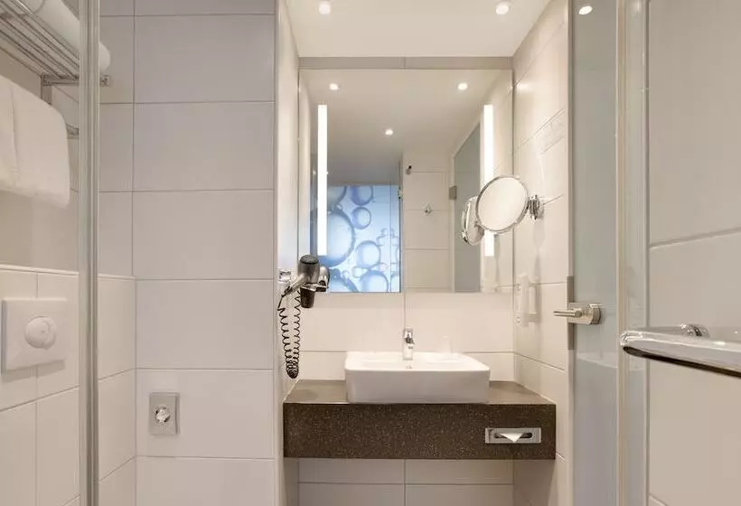 Hotelli Holiday Inn Berlin City East Side, An Ihg