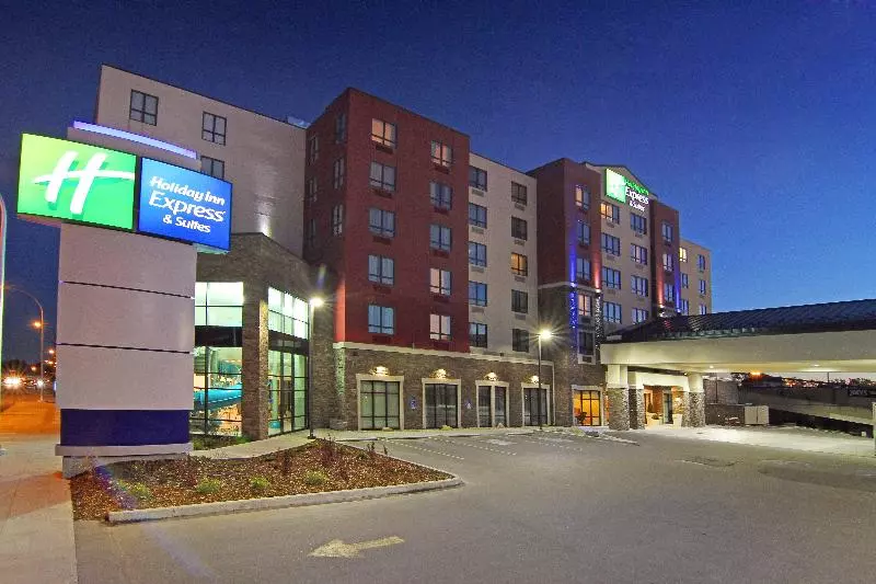 ホテル Holiday Inn Express And Suites Calgary University, An Ihg