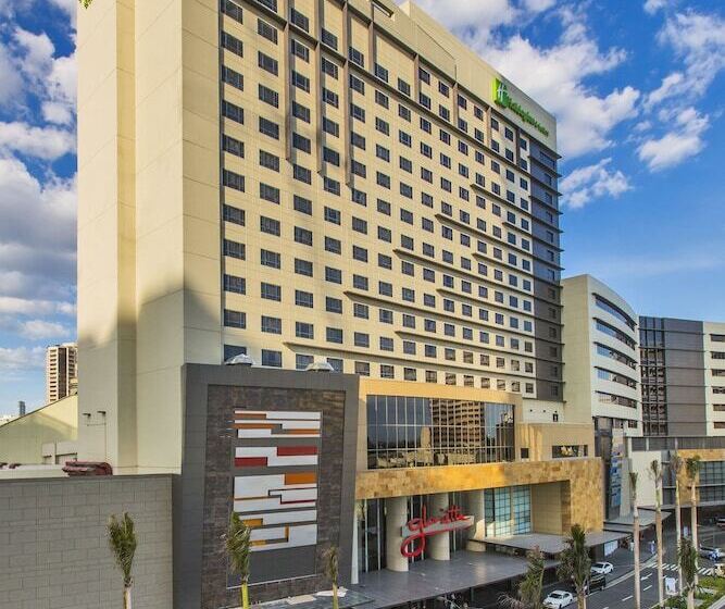 Hotel Holiday Inn & Suites Makati, An Ihg