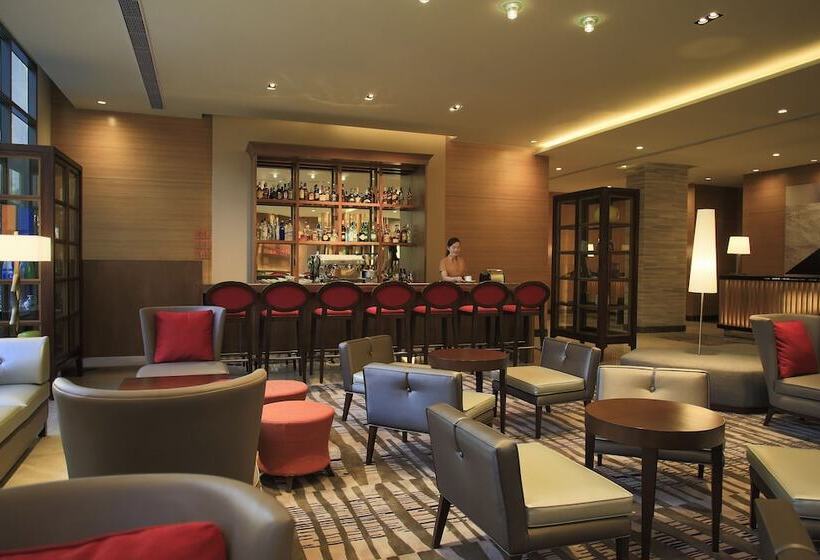 Hotel Holiday Inn & Suites Makati, An Ihg