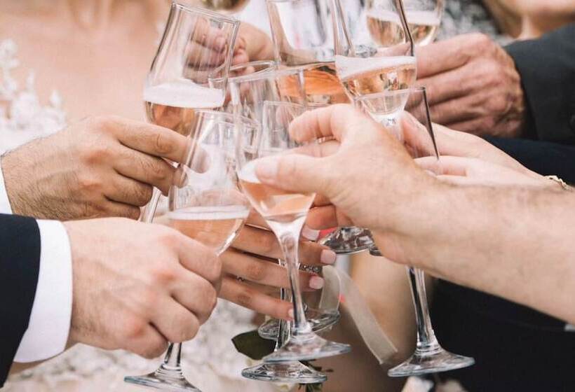 Hotel Holiday Inn & Suites Makati, An Ihg