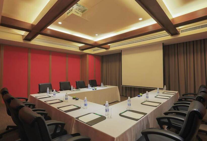 Hotel Holiday Inn & Suites Makati, An Ihg