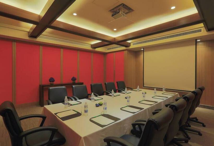 Hotel Holiday Inn & Suites Makati, An Ihg