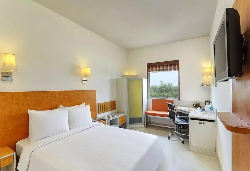 ホテル Hometel Roorkee