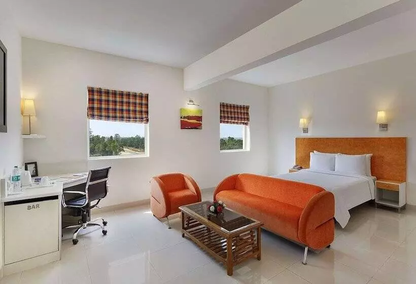 ホテル Hometel Roorkee