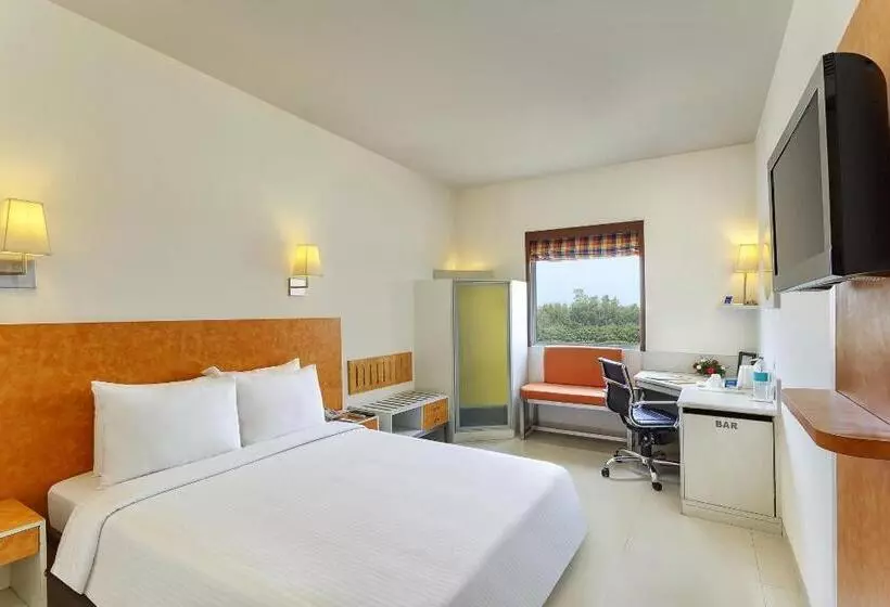 ホテル Hometel Roorkee