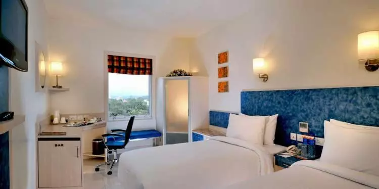 ホテル Hometel Roorkee