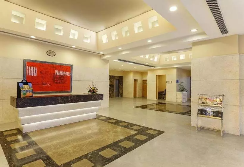 ホテル Hometel Roorkee
