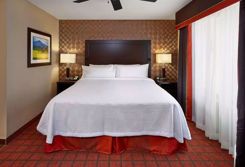 Отель Homewood Suites By Hilton Calgary Airport, Alberta, Canada