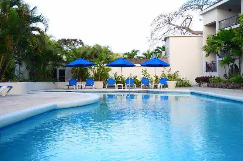 هتل Infinity On The Beach