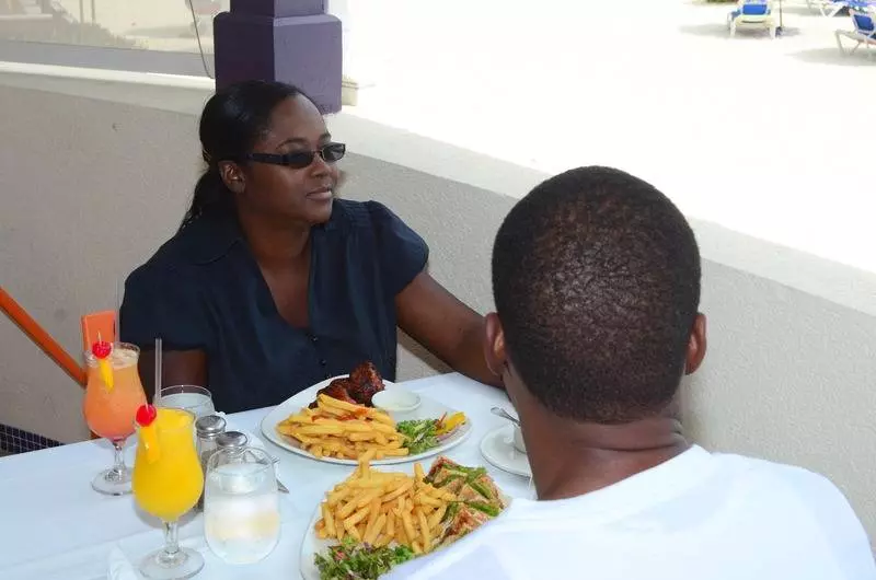 هتل Infinity On The Beach