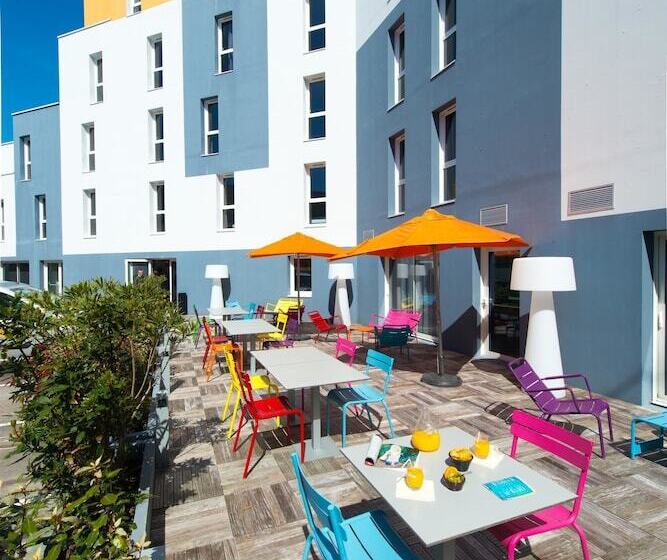 בית מלון כפרי Kyriad La Rochelle Centre  Les Minimes