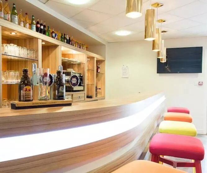 Hotel Kyriad La Rochelle Centre  Les Minimes