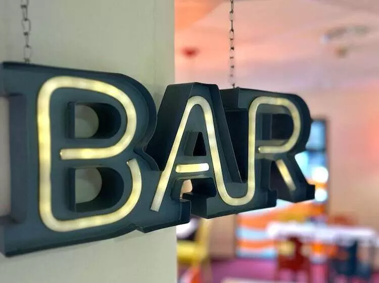 Hotel Kyriad La Rochelle Centre  Les Minimes