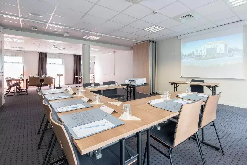 Hotel Kyriad La Rochelle Centre  Les Minimes