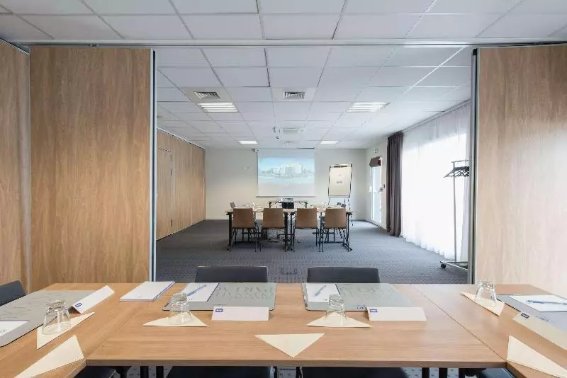 Hotel Kyriad La Rochelle Centre  Les Minimes