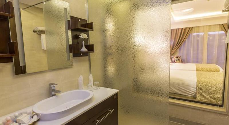 هتل Pickalbatros White Beach Resort  Hurghada