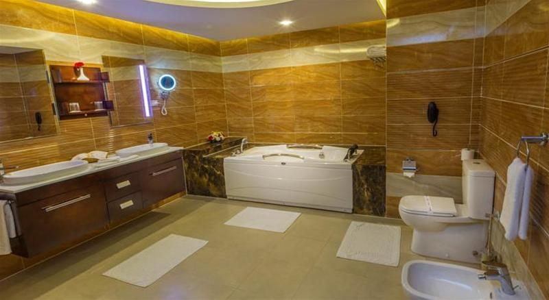 هتل Pickalbatros White Beach Resort  Hurghada