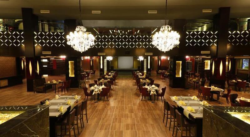 هتل Pickalbatros White Beach Resort  Hurghada