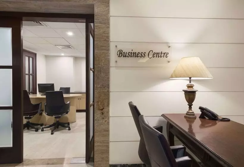 Hotelli Ramada By Wyndham Jalandhar City Center