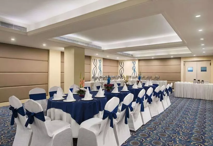 Hotelli Ramada By Wyndham Jalandhar City Center