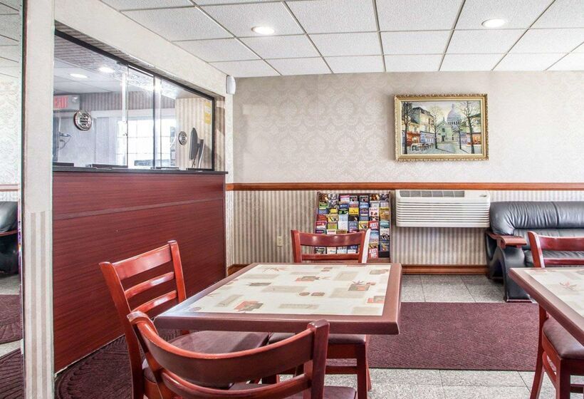 فندق Rodeway Inn