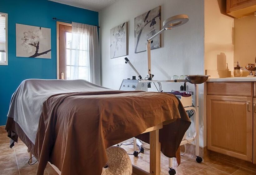 فندق Tahoe Lakeshore Lodge & Spa