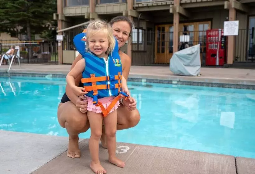 فندق Tahoe Lakeshore Lodge & Spa