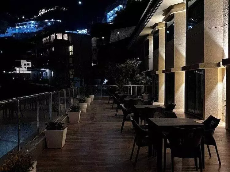 Hotel The India At Big Bend