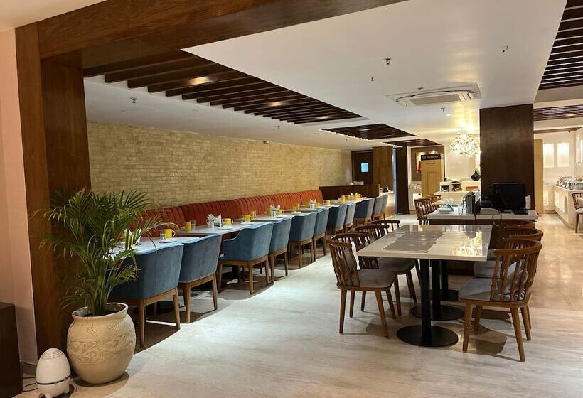 هتل The India At Big Bend