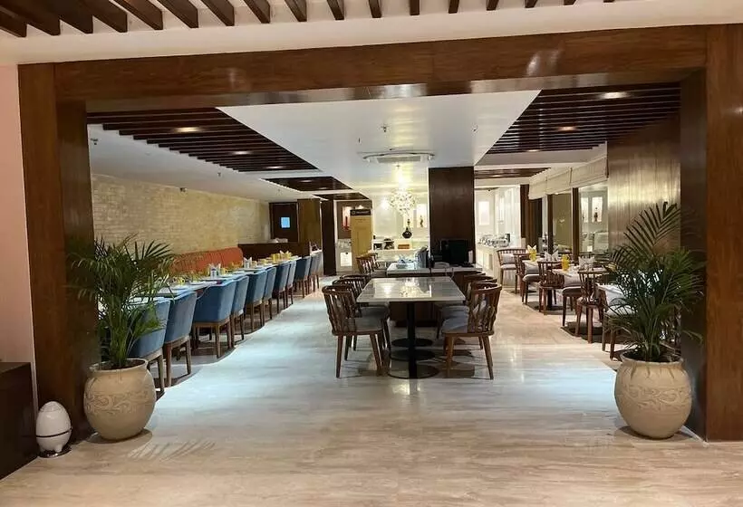 Hotel The India At Big Bend