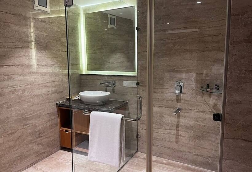 هتل The India At Big Bend