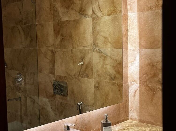 هتل The India At Big Bend