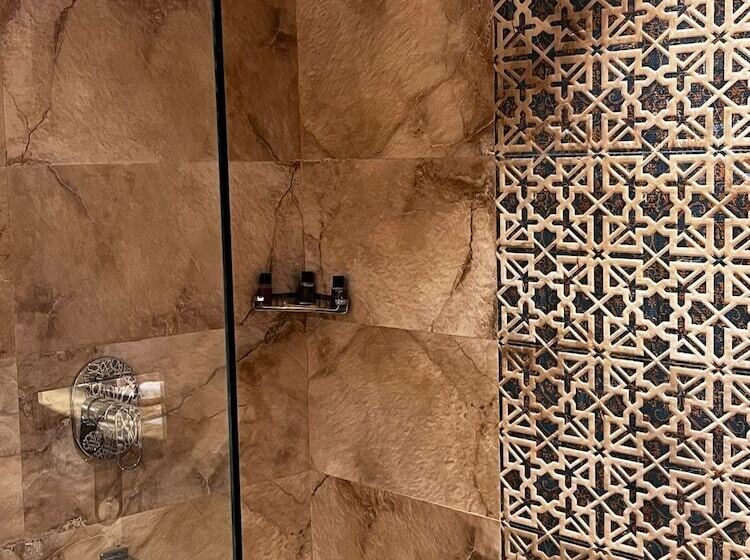 هتل The India At Big Bend