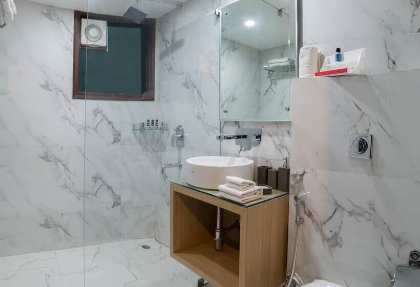 هتل The India At Big Bend