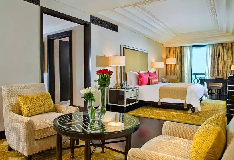 هتل The Leela Palace Chennai