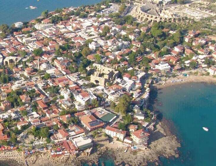 בית מלון כפרי Yali